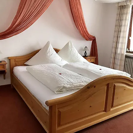 Konukevi Gaestehaus Pointner 3*